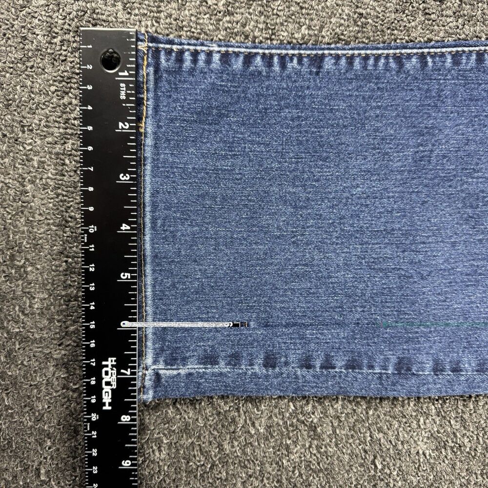 Levi's Women's 314 Shaping Straight Mid-Rise Stretch Denim Jean 29x32 Dark Wash - Picture 9 of 16